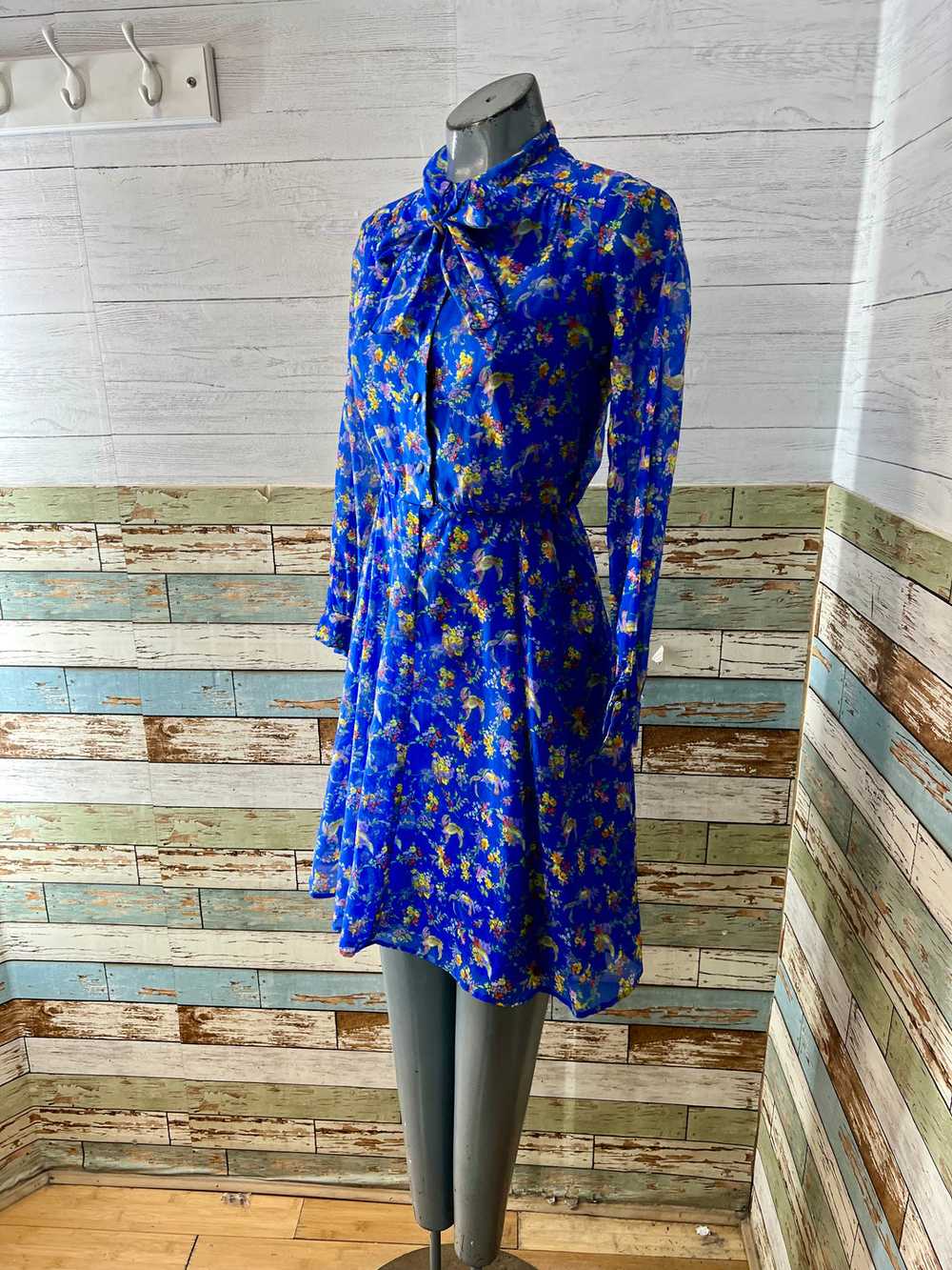 70’s Blue Multicolor Print Sheer Dress With Bow C… - image 7