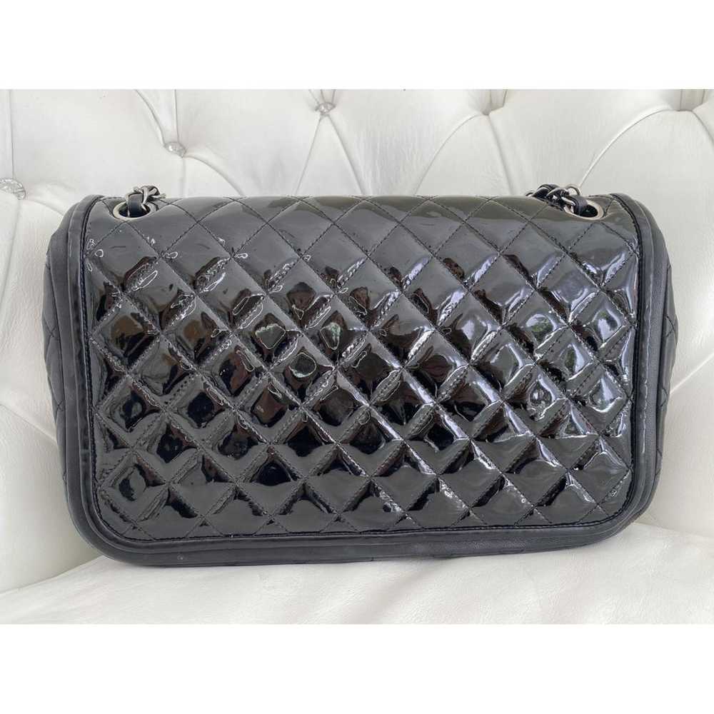 Chanel Trendy Cc Flap patent leather handbag - image 6