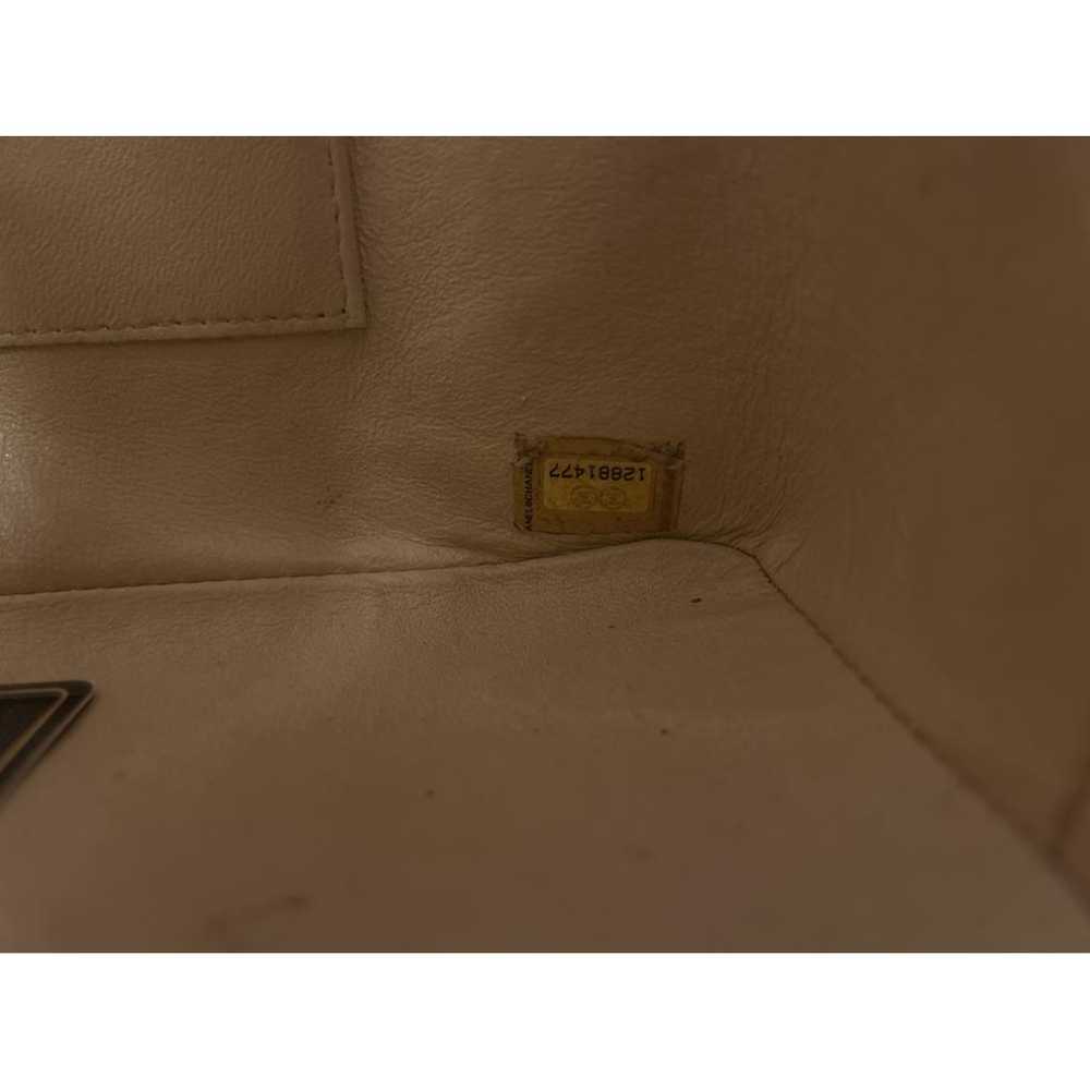 Chanel Médaillon leather satchel - image 10