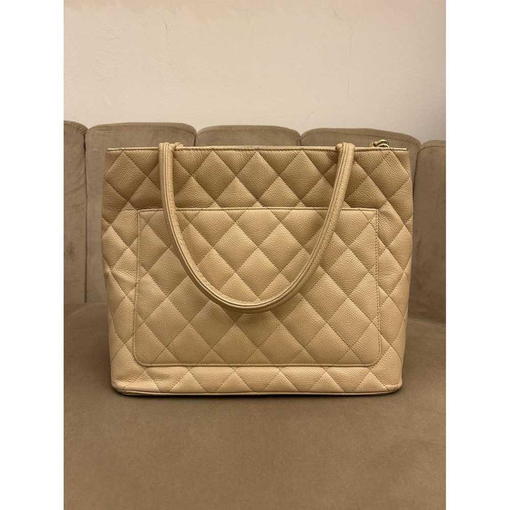 Chanel Médaillon leather satchel - image 4