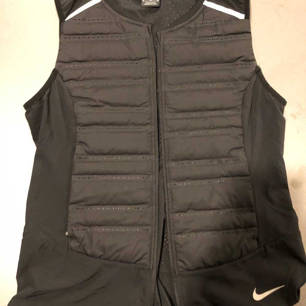Women's Nike Aeroloft Reflective Running Vest Bla… - image 1