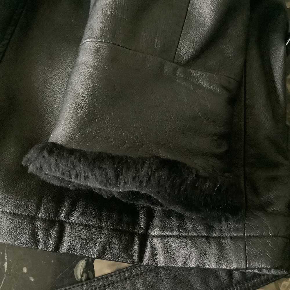 Y2k Wilsons black leather belted fur lined coat S… - image 4