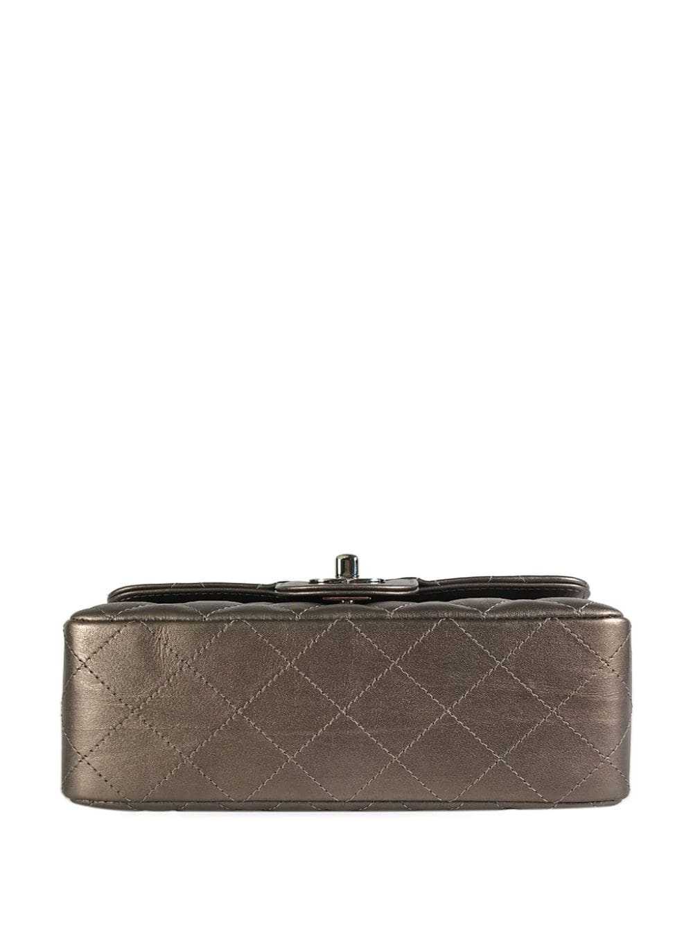 CHANEL Pre-Owned 2018 mini Classic Flap shoulder … - image 4