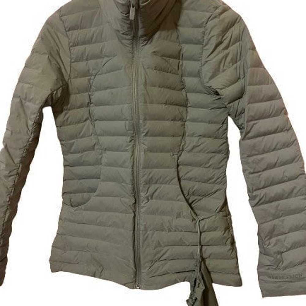 Green Lululemon Grey Goose Down jacket size 6 - image 4