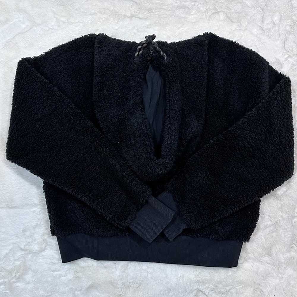 Lululemon Textured Fleece 1/2 Zip In Black Size 8 - image 2