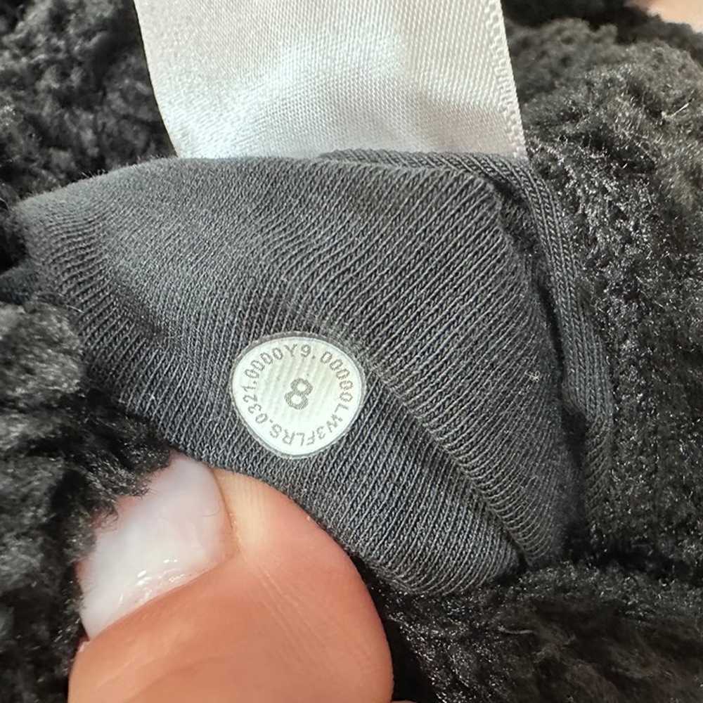 Lululemon Textured Fleece 1/2 Zip In Black Size 8 - image 3