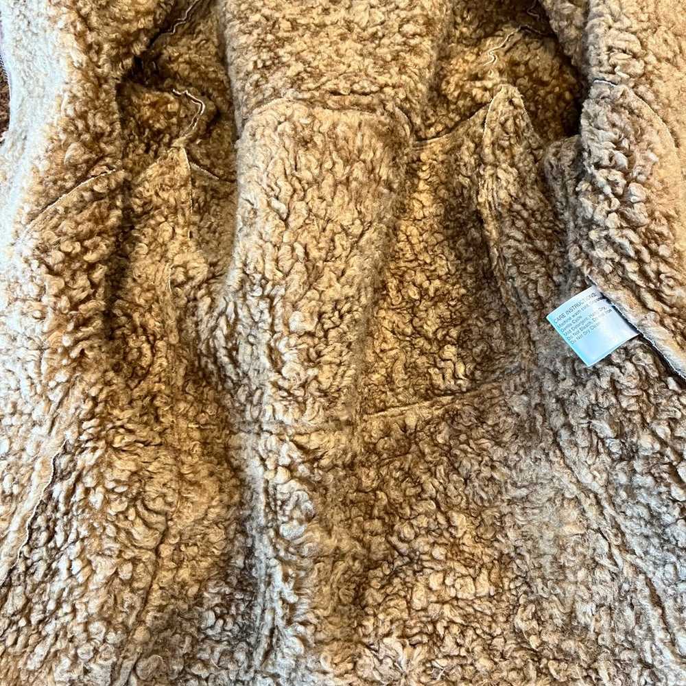 Gallery Faux Fur Coat Size Medium - image 6