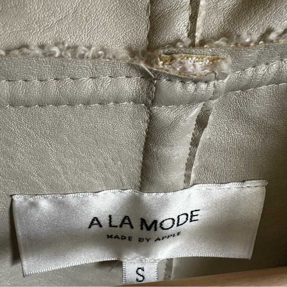 Apple A la mode women’s jacket small cream - image 4
