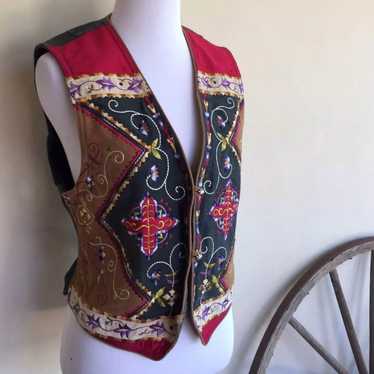 HAIRSTON ROBERSON ROPA Southwestern Vest