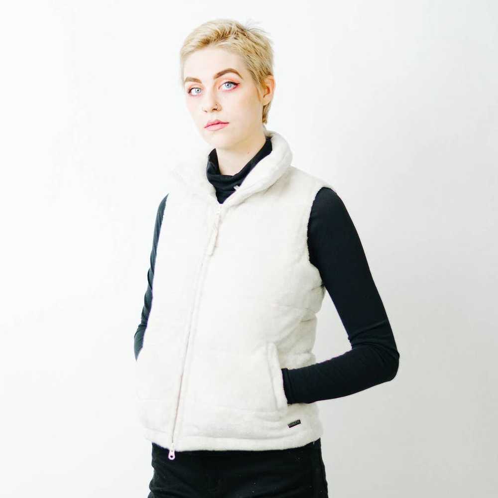 Fleece Quilted Goose Down Puffer Vest in Bone Whi… - image 2