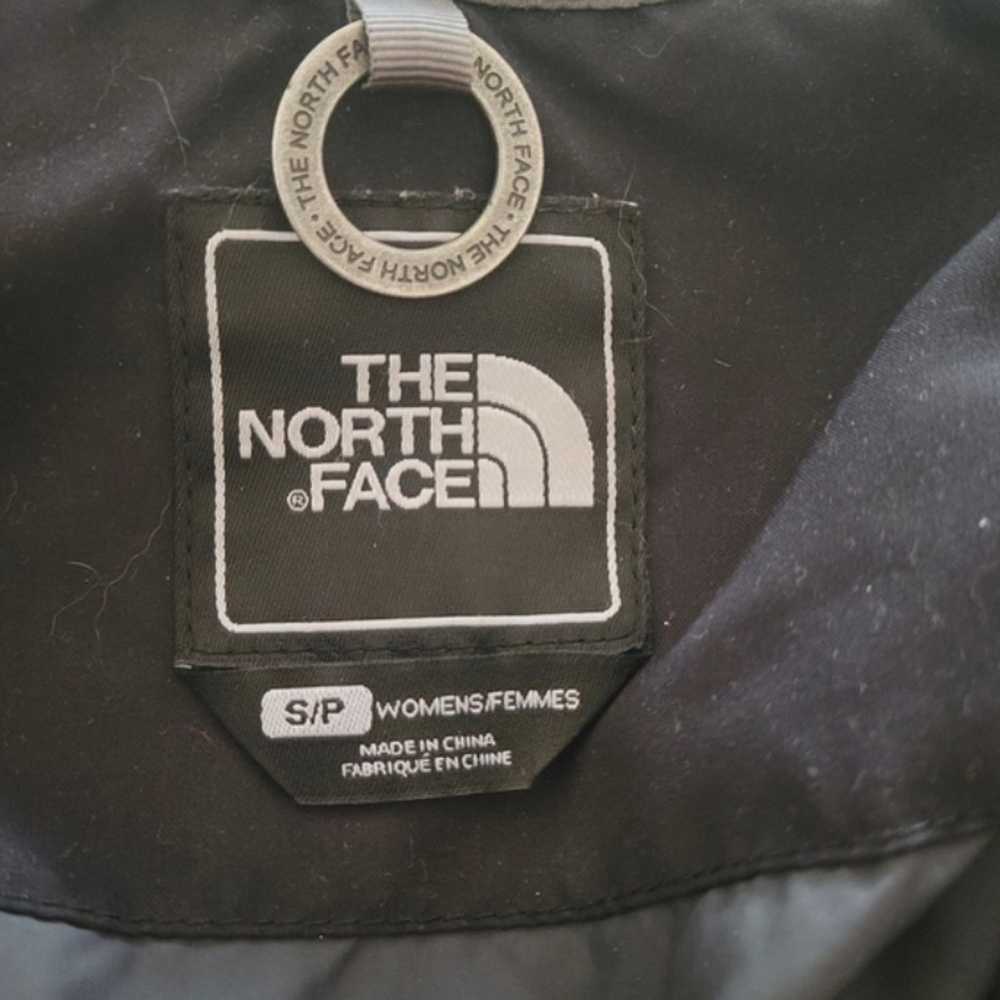 The North Face 550 Puffer Jacket - image 2