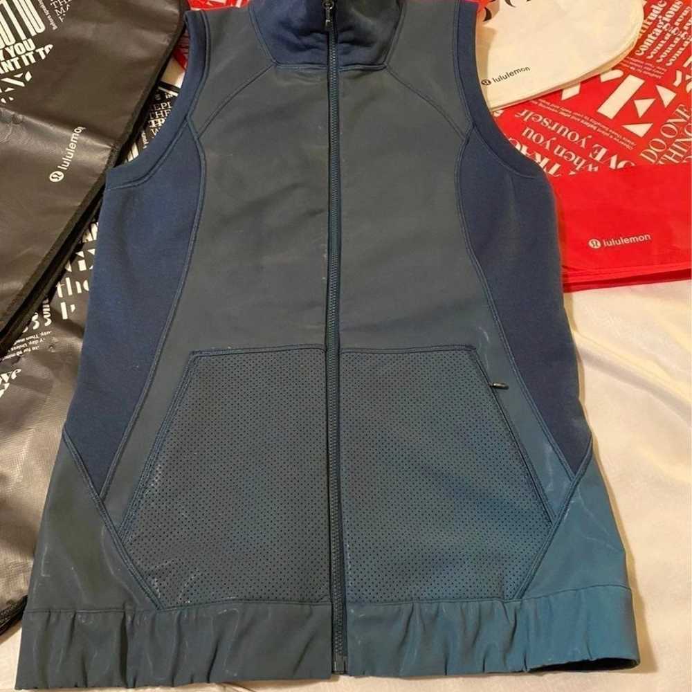 LuLuLemon Let’s Get Visible Vest. 8 Dark Teal - image 4