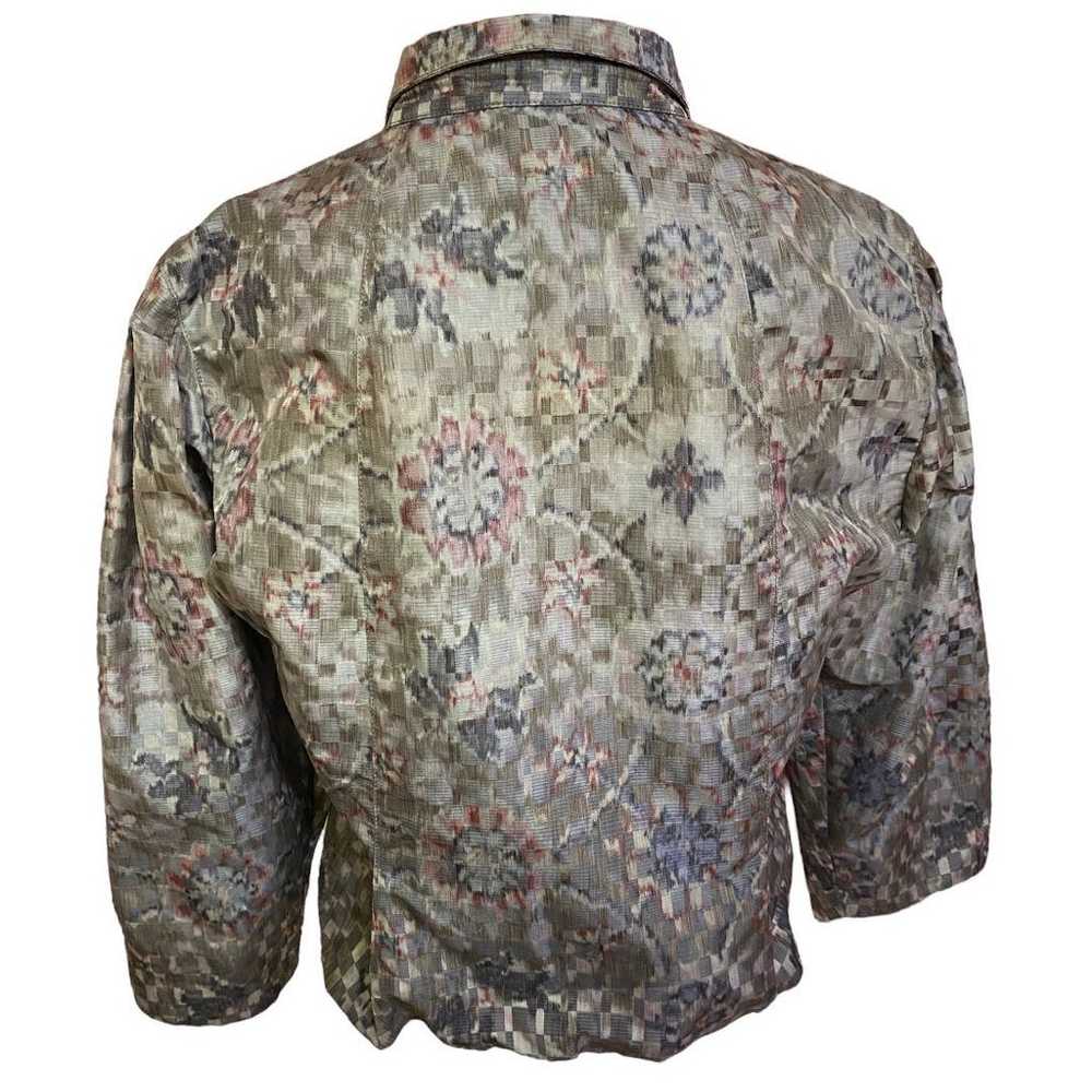 Giorgio Armani Cropped Jacket with Silk Lining It… - image 4