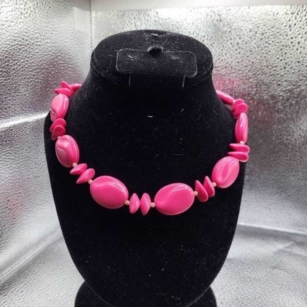 Chunky Vintage 60s Pink Acrylic Necklace - image 5