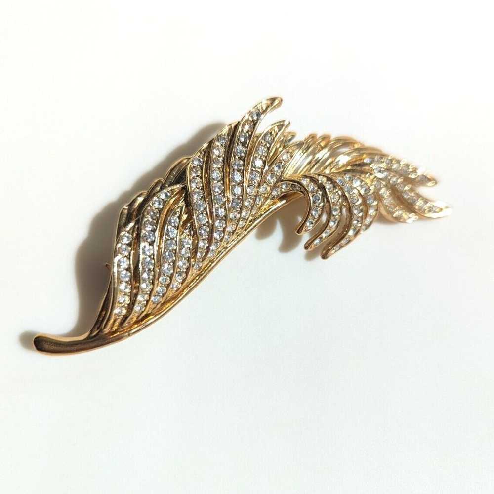 ROMAN Vintage Brooch Womens Gold Tone Feather Rhi… - image 1