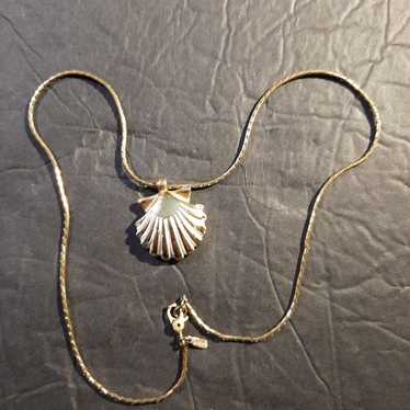 Vintage Monet Seashell Gold necklace - image 1