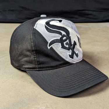 Chicago White Sox Vintage 90's  Swirl Snapback Hat - image 1
