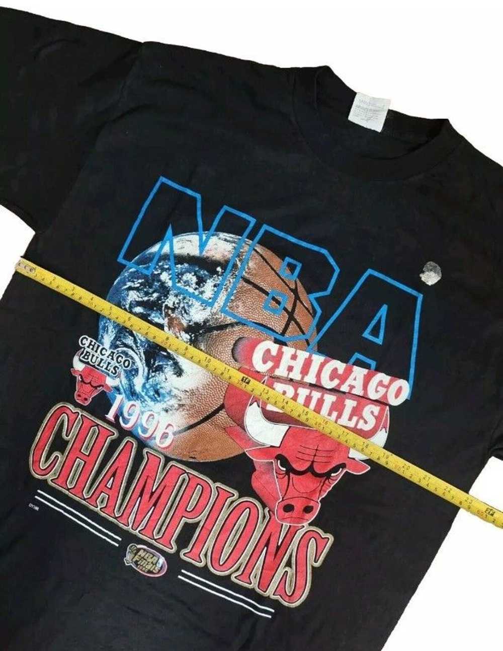 NBA × Vintage Vintage Chicago Bulls 1996 NBA Cham… - image 9