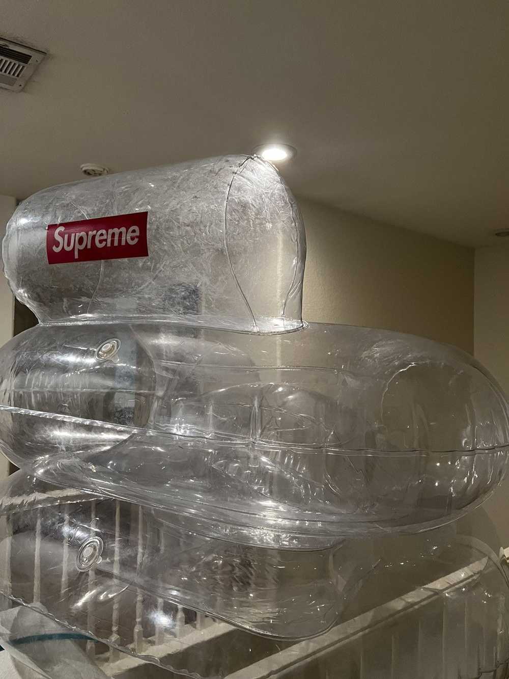 Supreme SUPREME INFLATABLE CHAIR - image 5