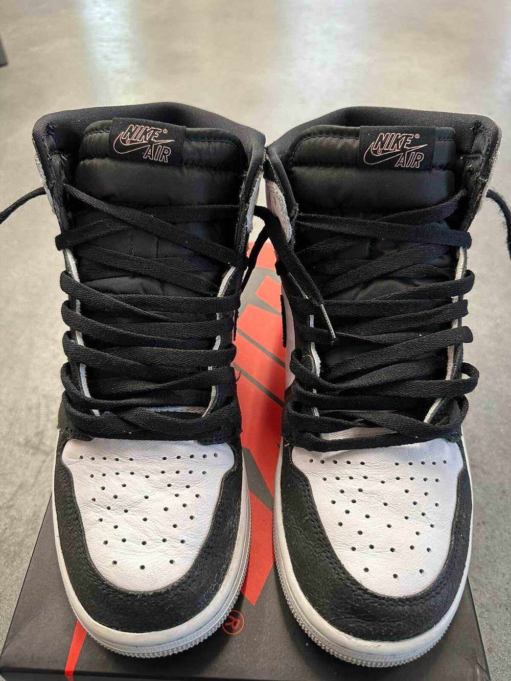 Jordan Brand 2022 Nike Air Jordan 1 High OG Bleac… - image 9