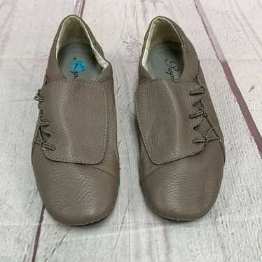 Propet Tawny Women's Loafers Beige Leather Walkin… - image 1