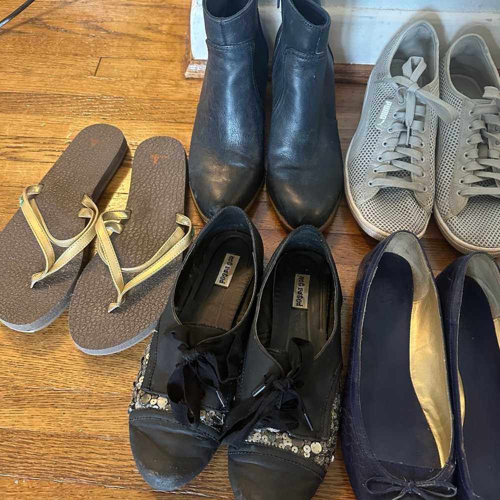 Lot of 11 pairs of womens shoes, size 9 - image 4