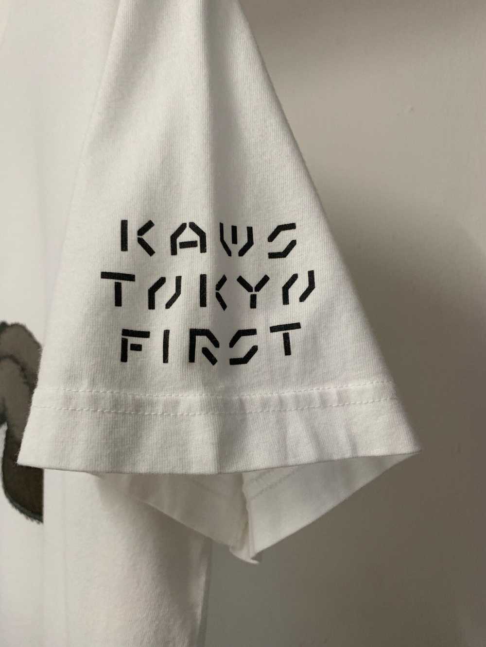 Japanese Brand × Kaws × Streetwear Limited Kaws T… - image 4