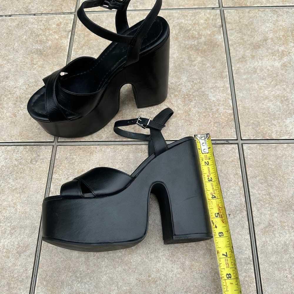 Schutz Keefa Cutout Leather Sandal - image 6