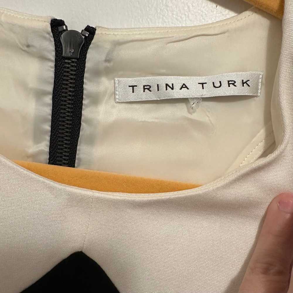 Trina Turk Irvine Bodycon Shift Dress Black &Crea… - image 5