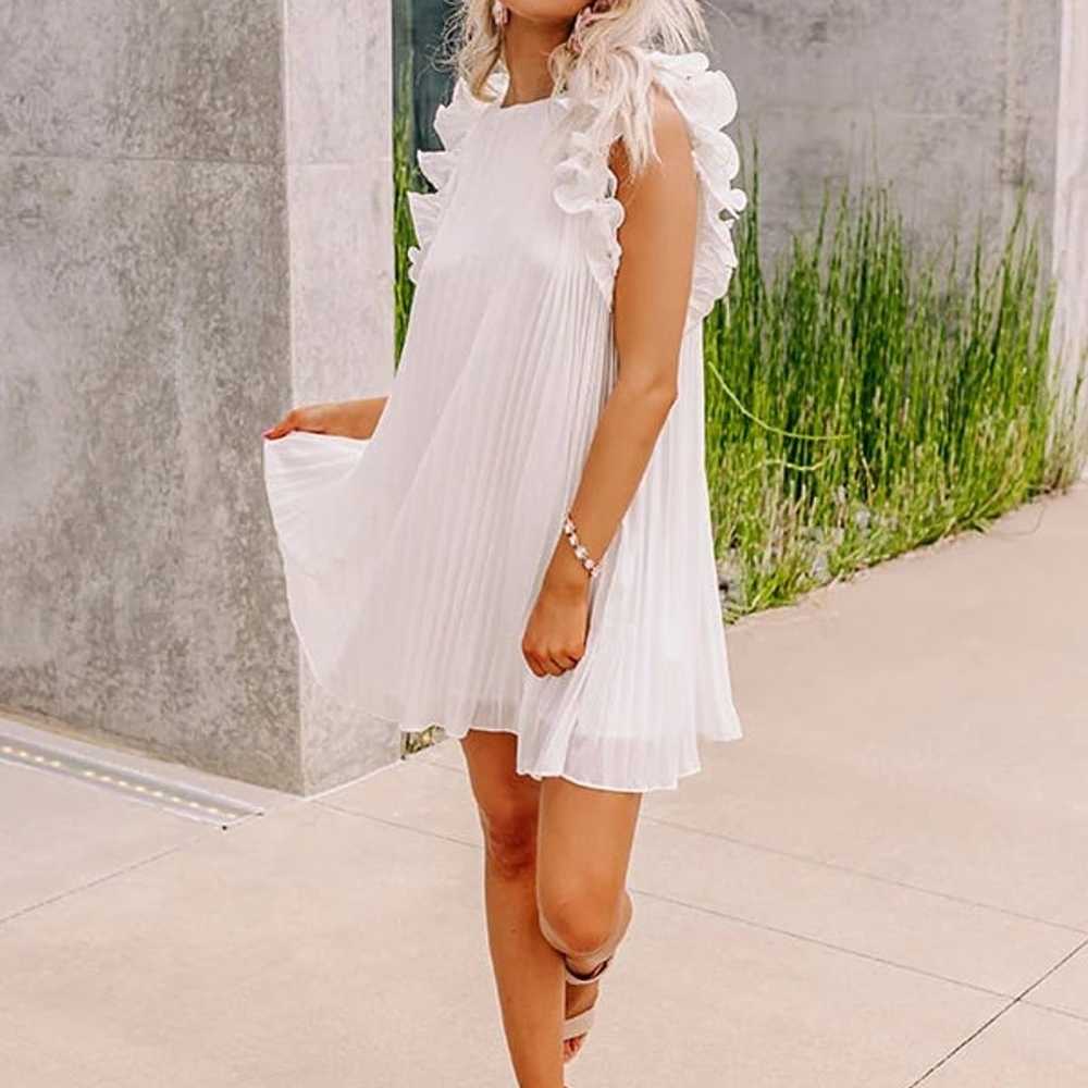 Honeysuckle Dreams Pleated Dress In White - image 1