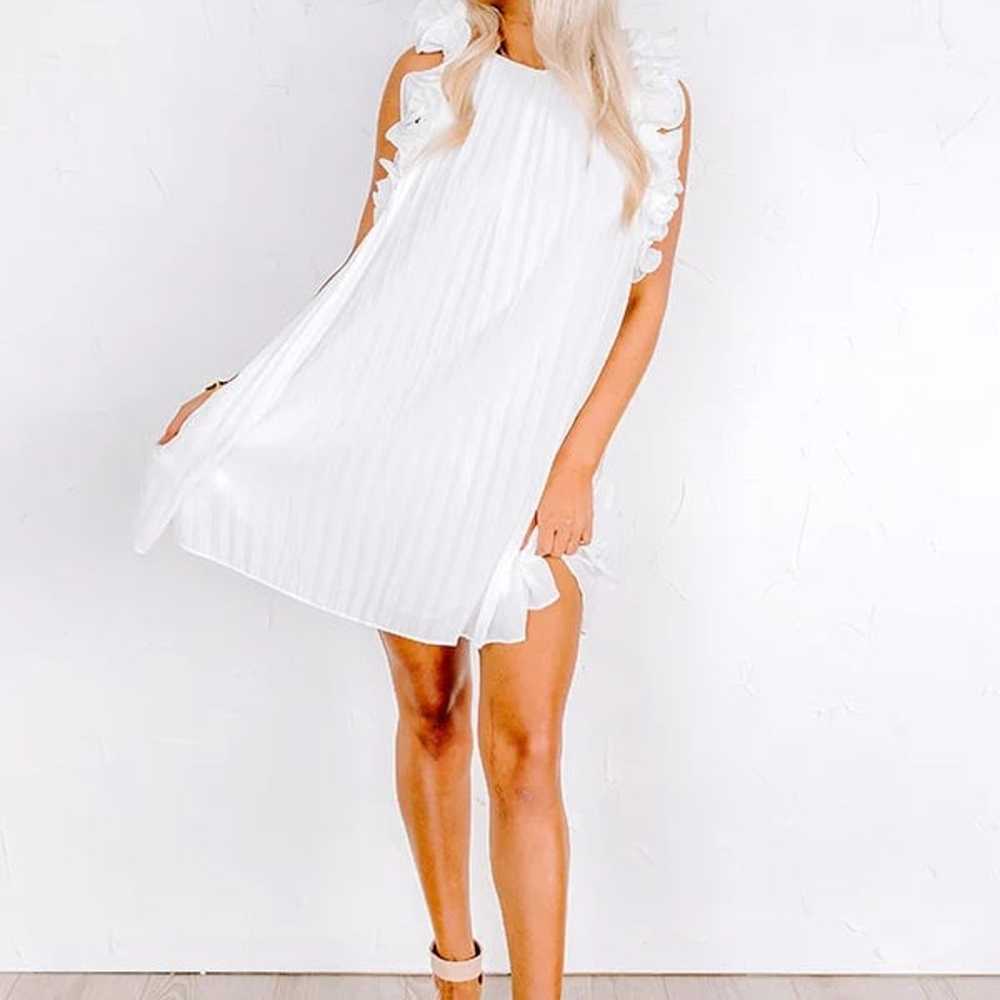 Honeysuckle Dreams Pleated Dress In White - image 5