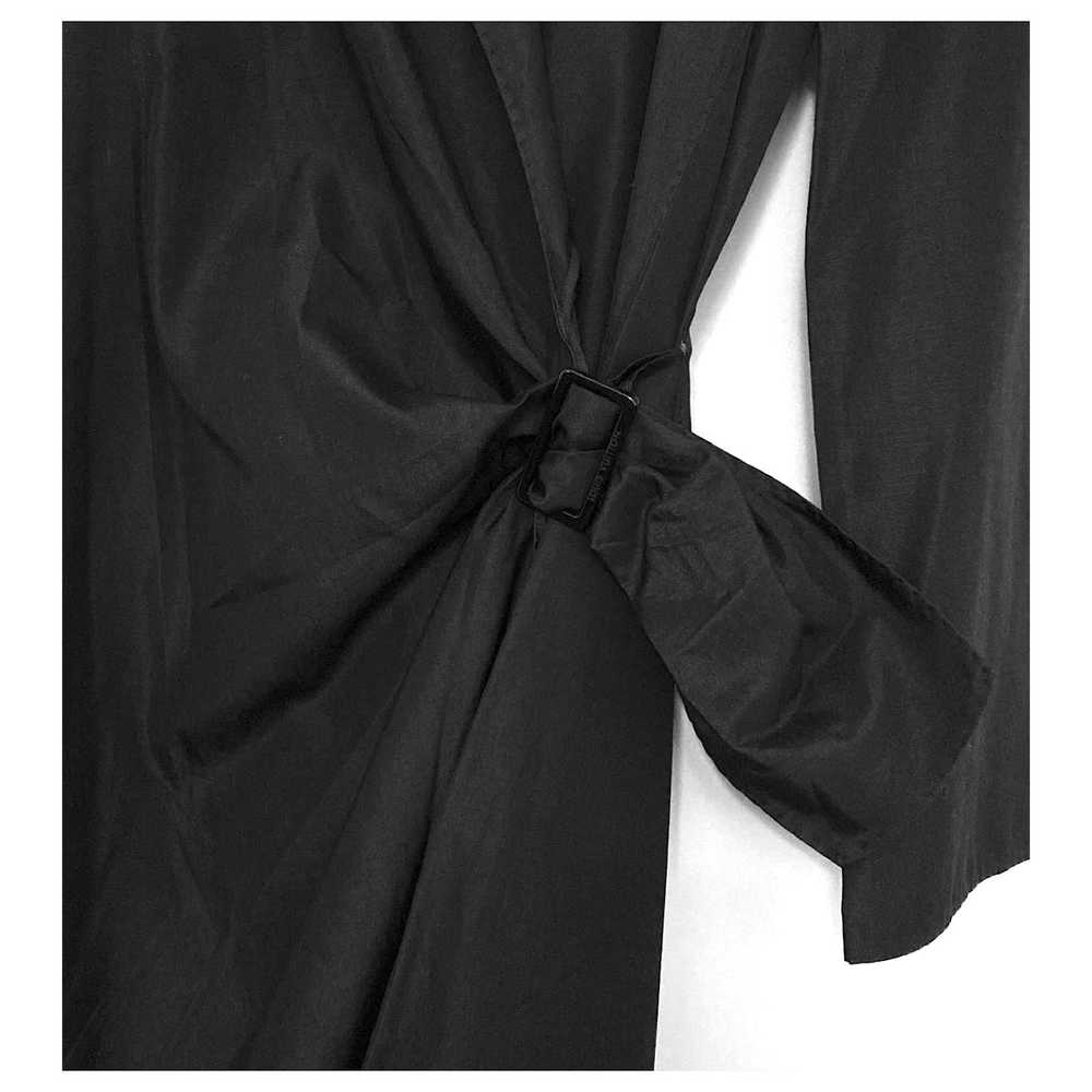 Product Details Louis Vuitton Black Resort Wrap D… - image 5