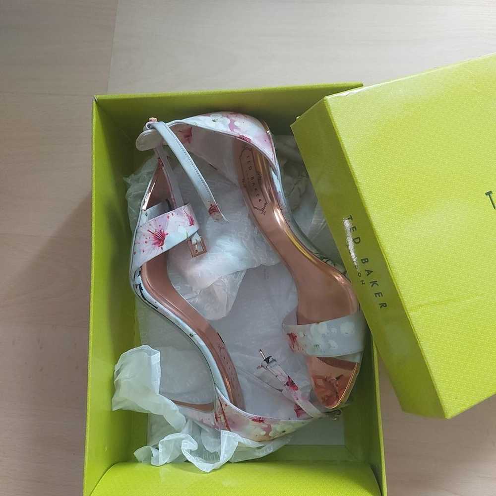 Ted Baker Cloth heels - image 5