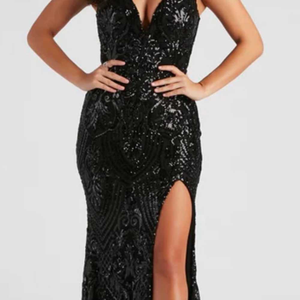 black prom dress with feathers - image 3