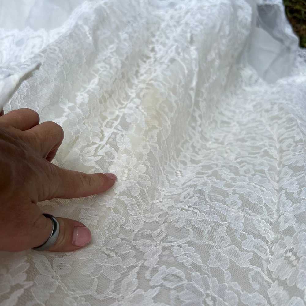 Vintage Cream Lace Long Sleeve V Neck Wedding Dre… - image 6
