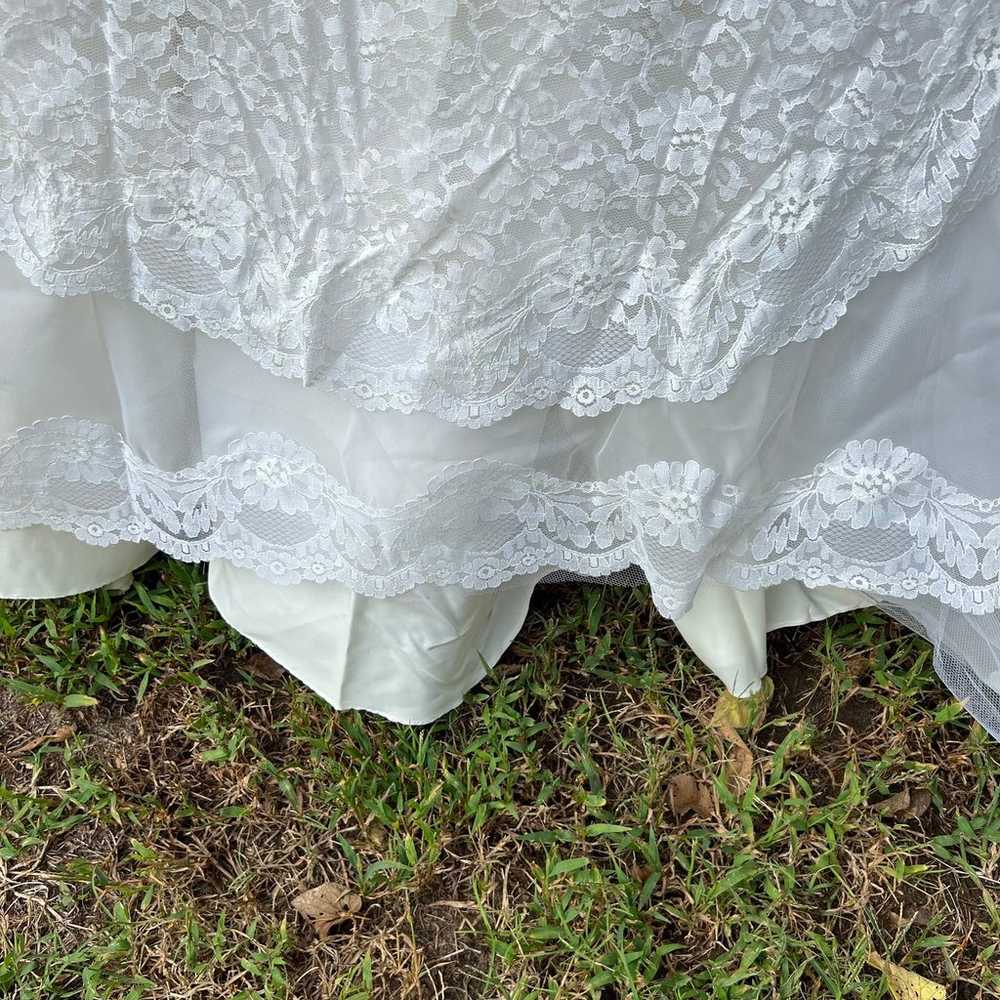 Vintage Cream Lace Long Sleeve V Neck Wedding Dre… - image 7