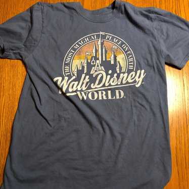 Walt Disney World Parks Retro Style Castle T-shir… - image 1