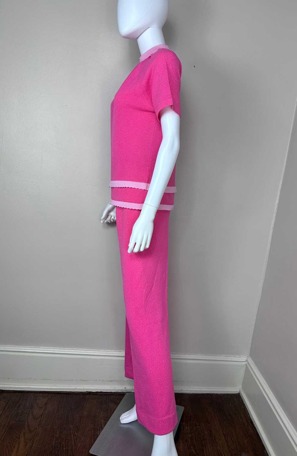 1960s/70s Bright Pink Polyester Top and Pants Set… - image 2