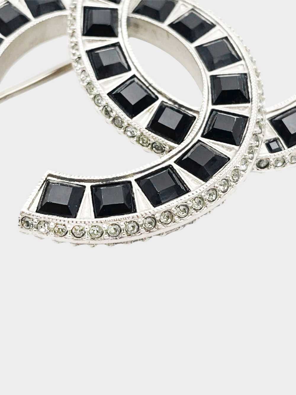 Chanel 2015 Silver and Black Rhinestone CC Brooch - image 3
