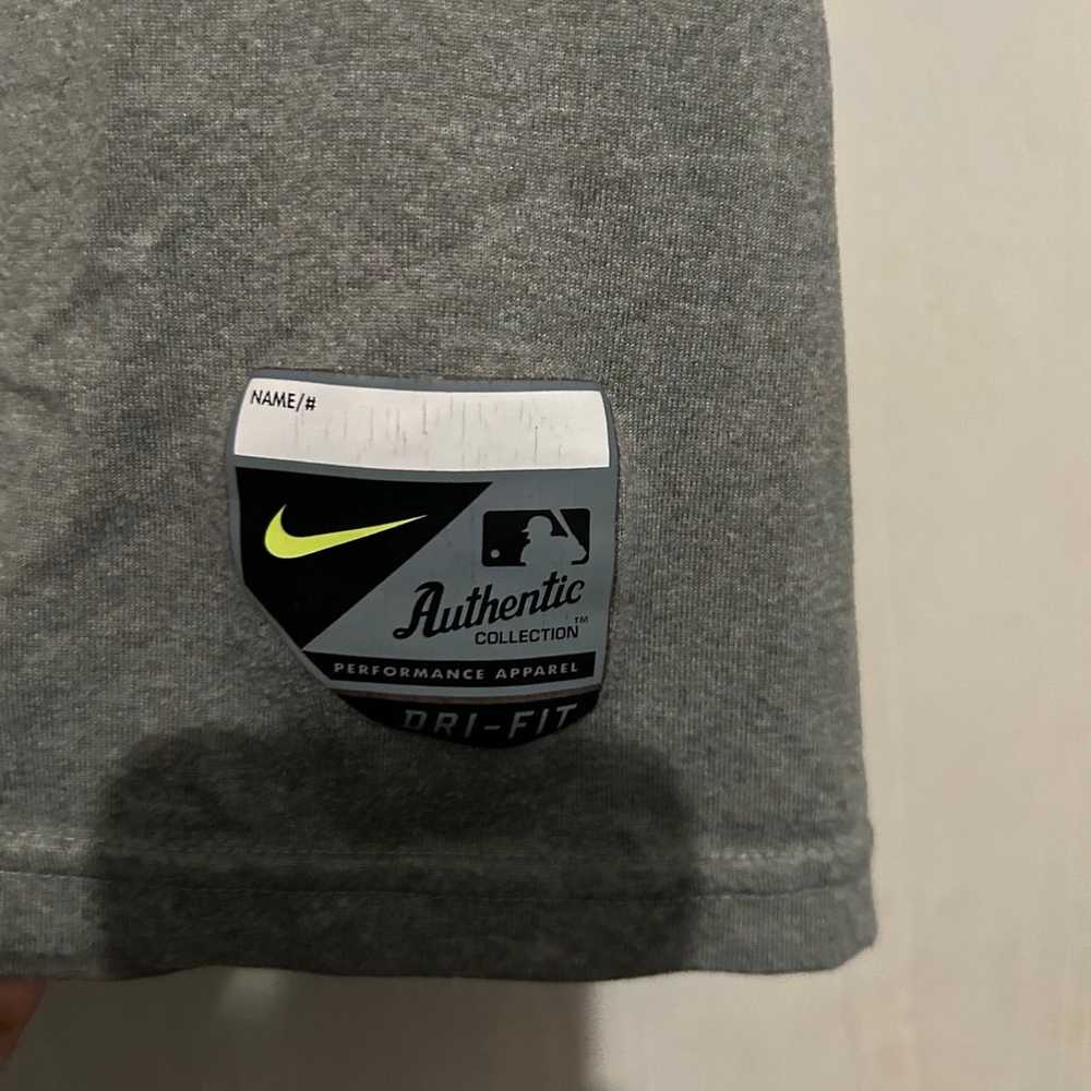 Men’s Nike Los Angeles dodgers dri fit t shirt L - image 2