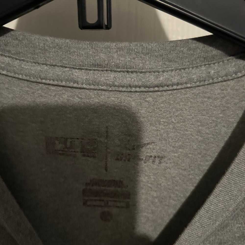 Men’s Nike Los Angeles dodgers dri fit t shirt L - image 4