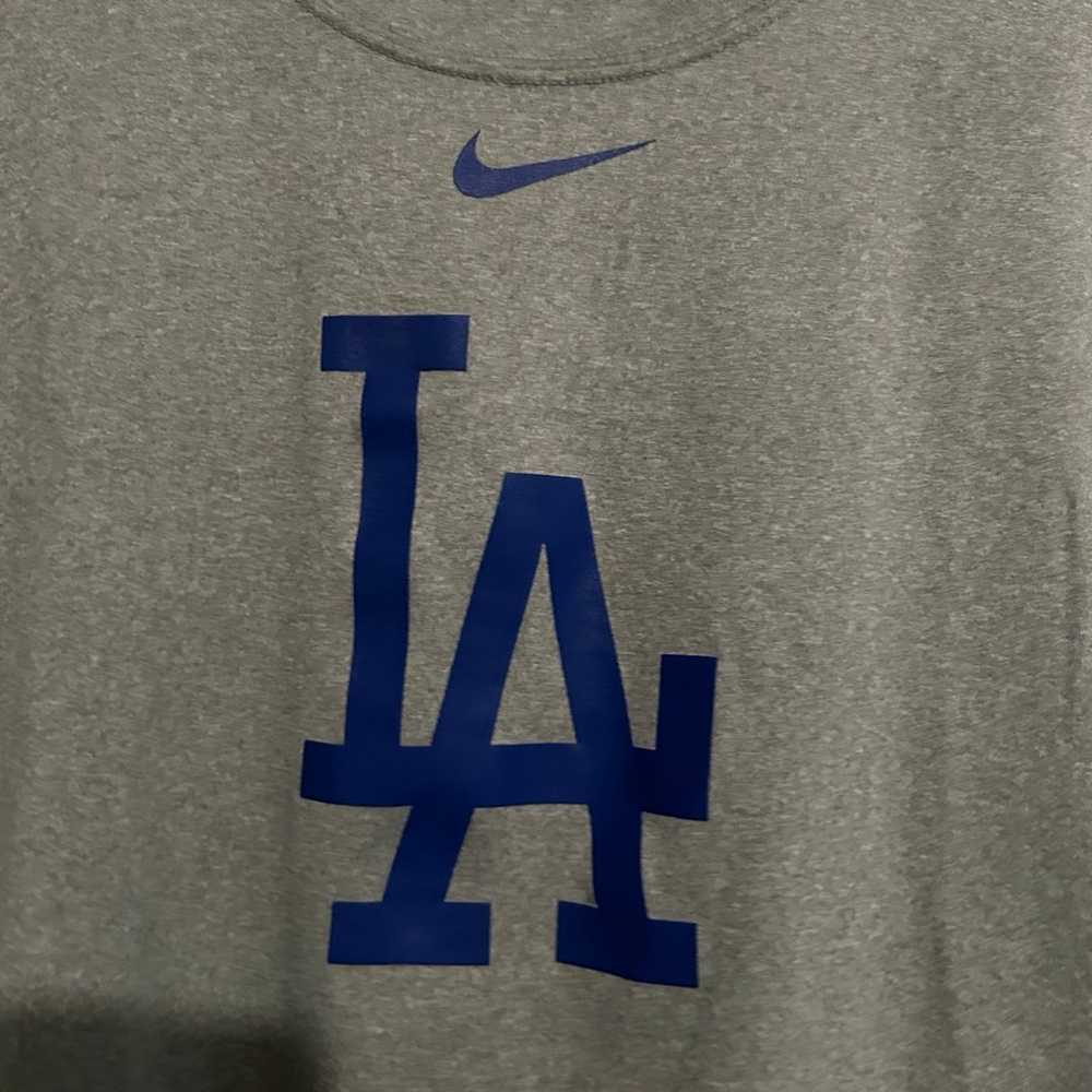 Men’s Nike Los Angeles dodgers dri fit t shirt L - image 5