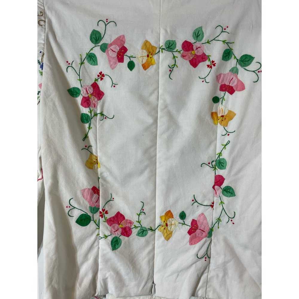 Handmade Floral Embroidered Upcycled Vintage Line… - image 7