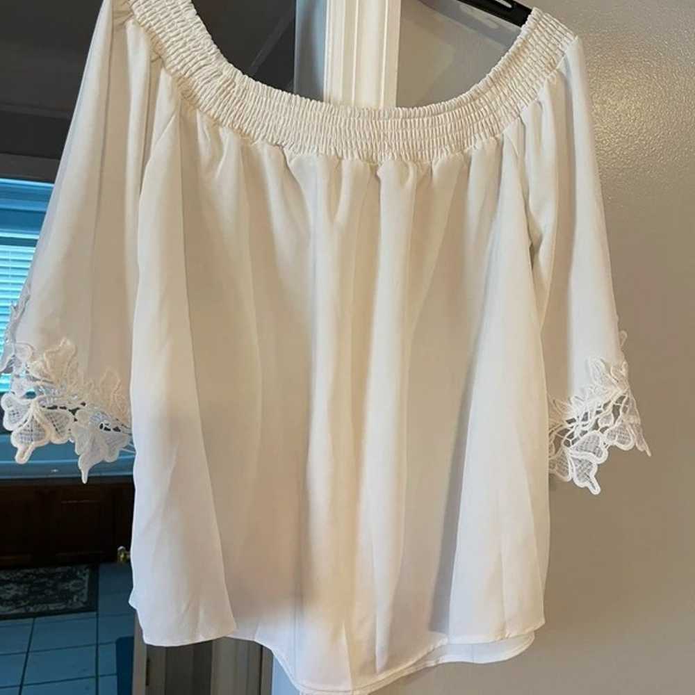 White flowy blouse - image 2