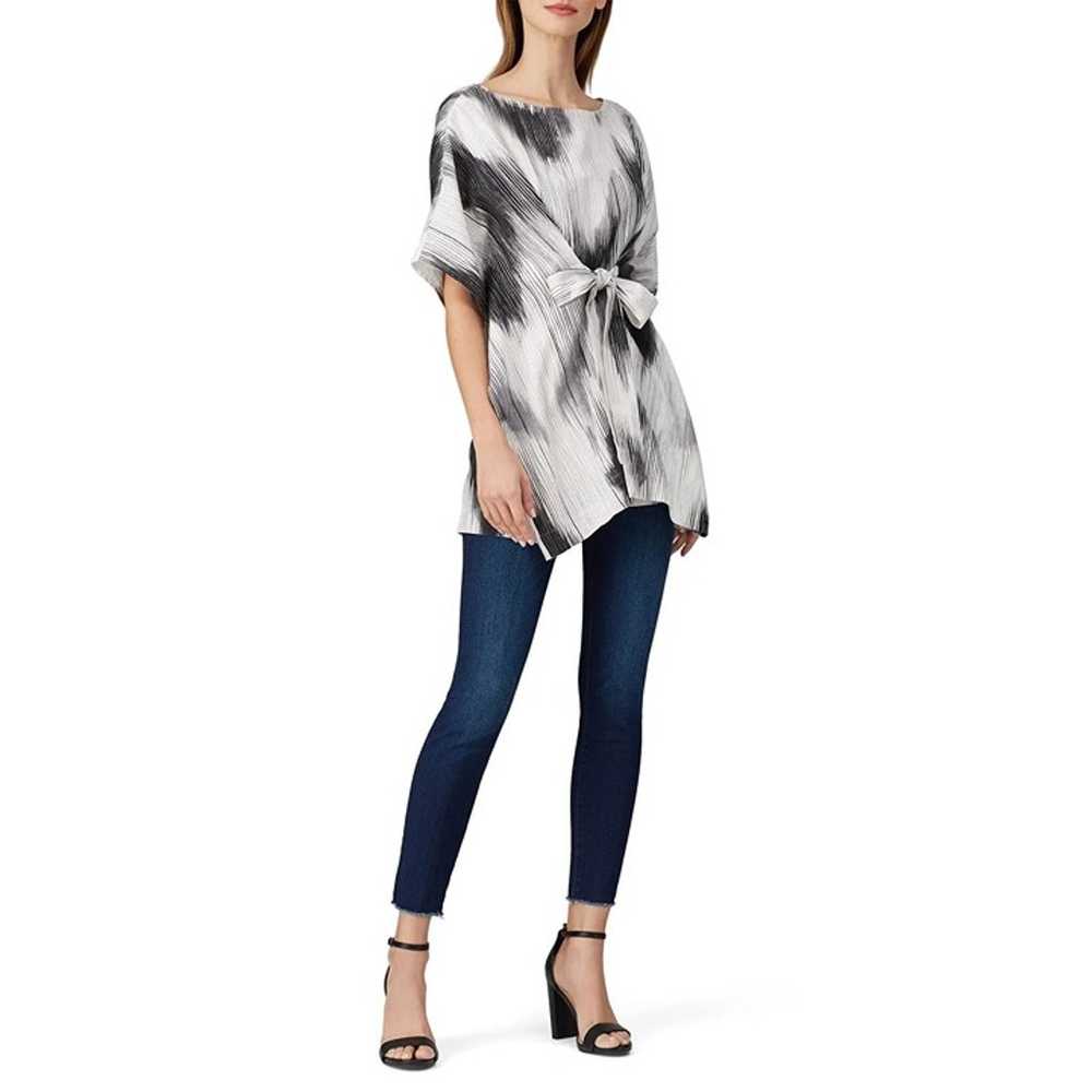 Natori Painted Ikat Top in White & Black S/M Wome… - image 2