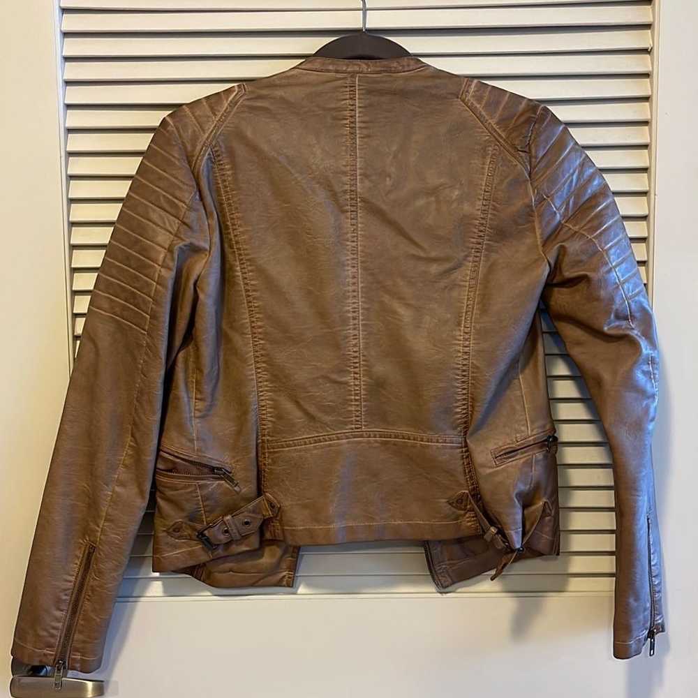 BB Dakota leather jacket, XS, tan, great condition - image 4