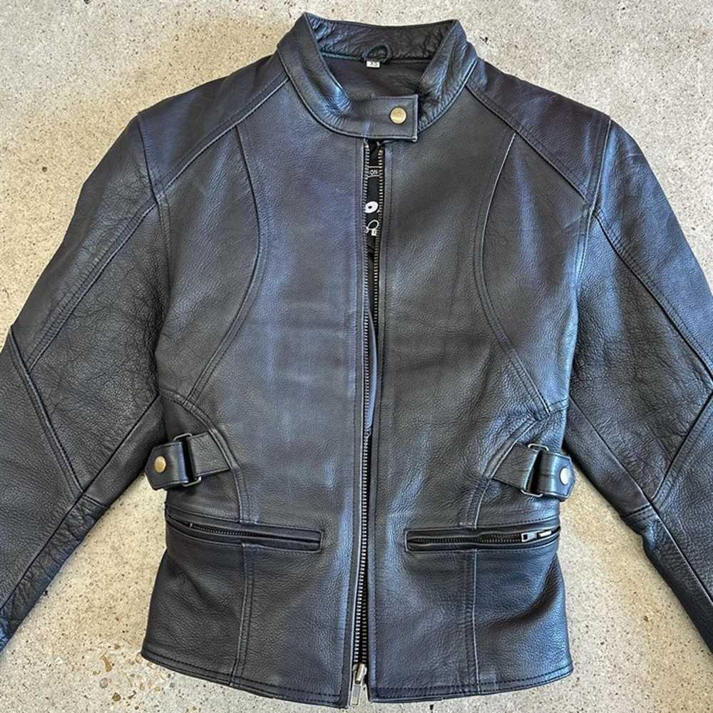 Vintage black leather motorcycle jacket - image 4