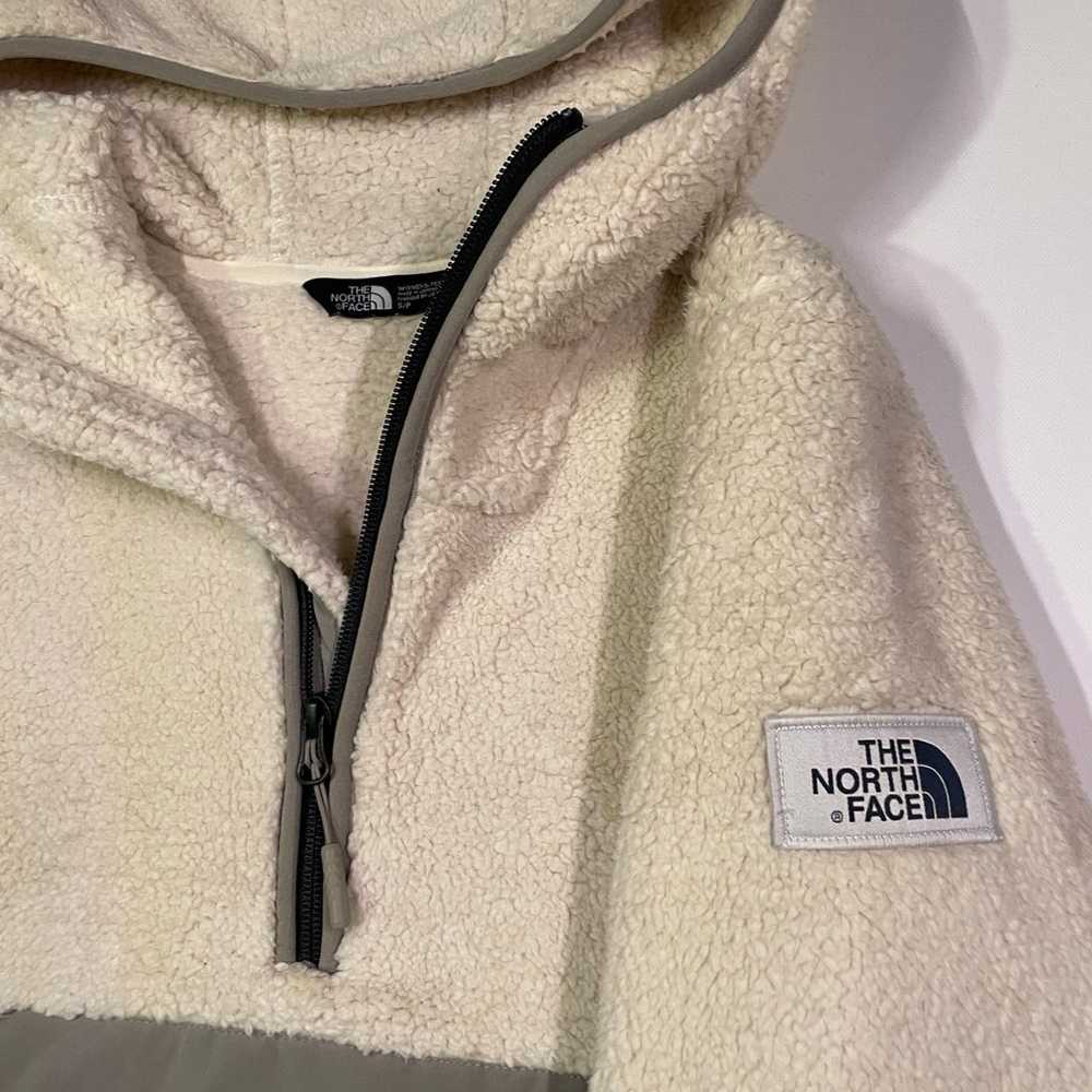The North Face Campshire Pullover Cream Hoodie - image 9