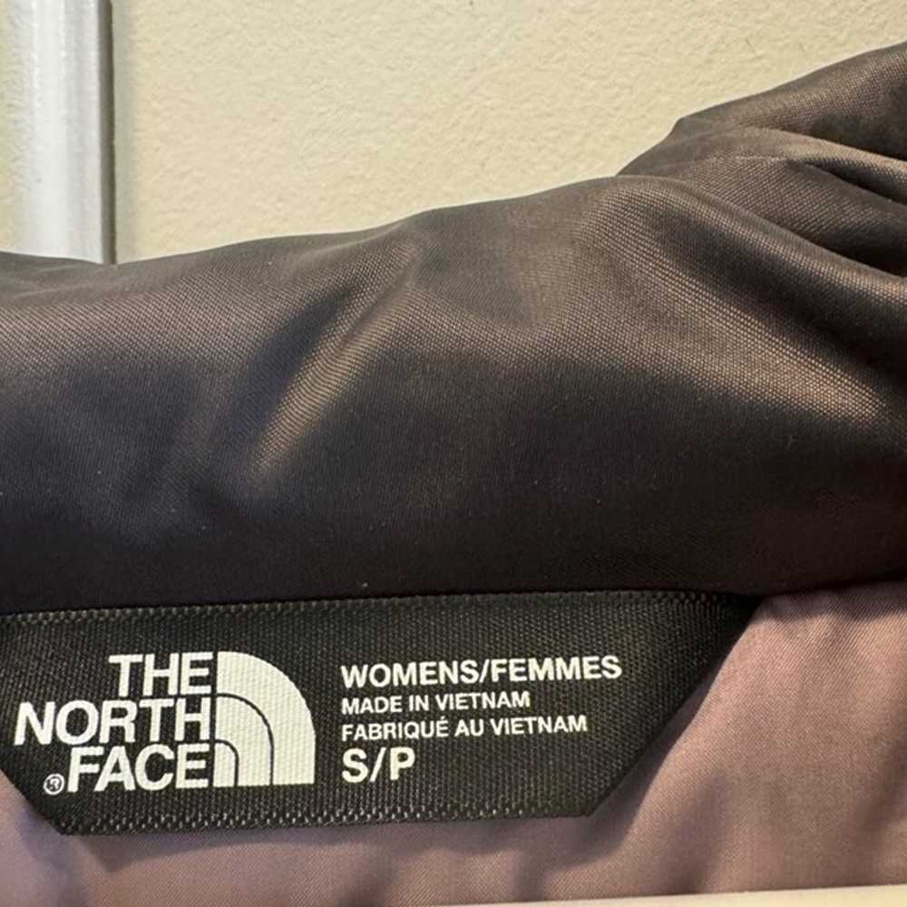 NorthFace Jacket with hood. Great condition - image 4