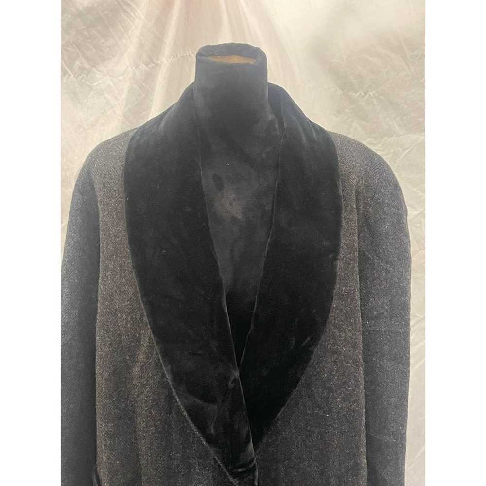 Vintage Women’s Wool Trench Coat Gray Herringbone… - image 3